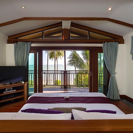 Hotel Barcelo Coconut Island, Phuket Extérieur photo A bedroom at the resort