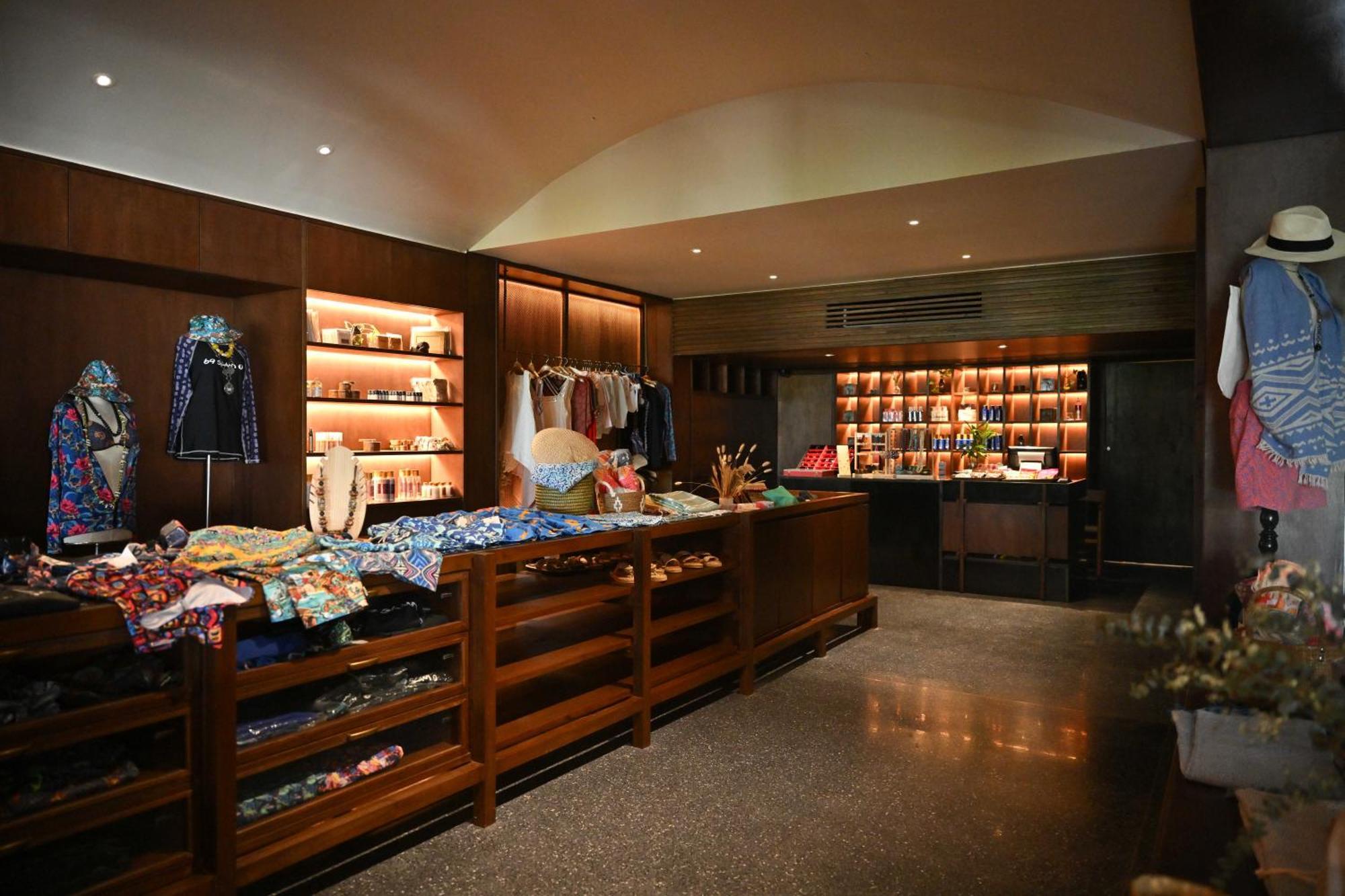 Hotel Barcelo Coconut Island, Phuket Extérieur photo The shop
