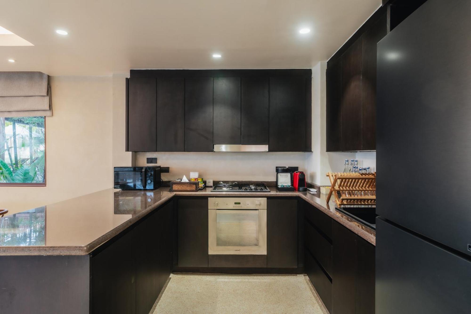 Hotel Barcelo Coconut Island, Phuket Extérieur photo A modern kitchen